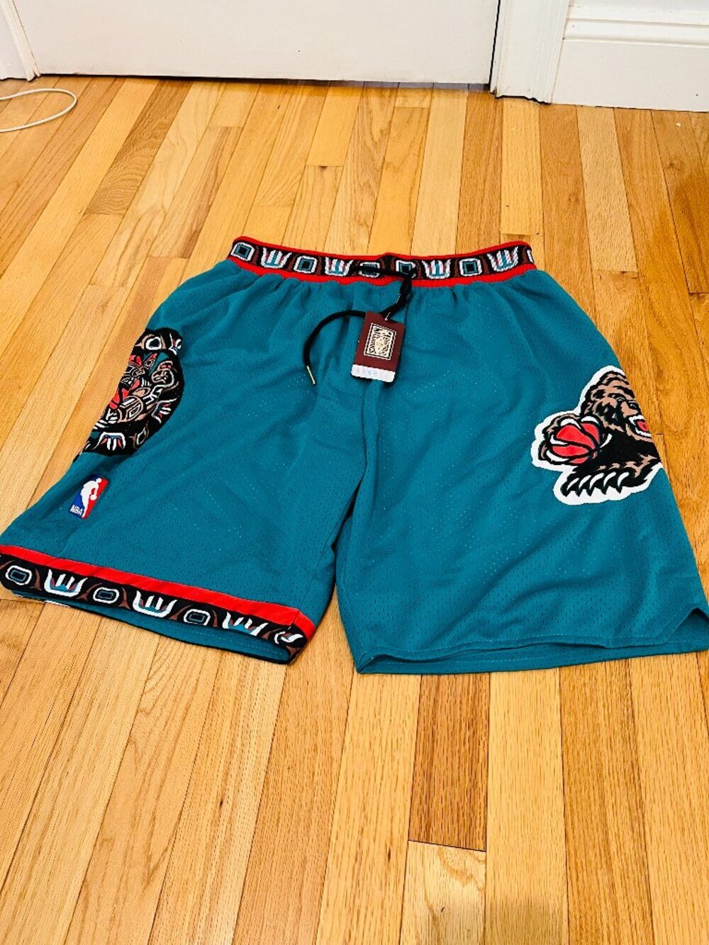 Vintage Authentic Just Don Mitchell Ness 95 96 Vancouver Grizzlies Shorts Large